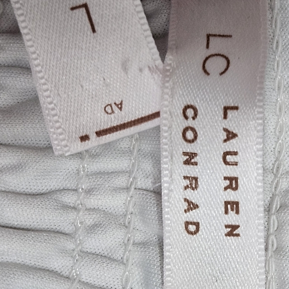 LC LAUREN CONRAD Blouse Size L Woman's Floral print. - Picture 14 of 16